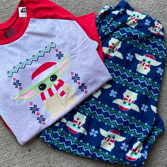 Star Wars The Mandalorian Grogu Baby Yoda Santa Christmas Pajama Set XXL - Picture 3 of 6